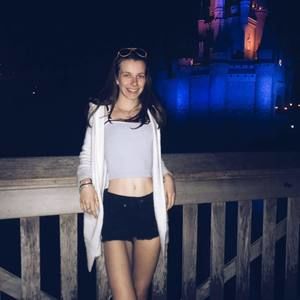 Meet your Posher, Brooke